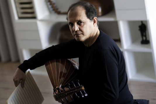 Le compositeur, improvisateur et joueur de oud, Anouar Brahem.
